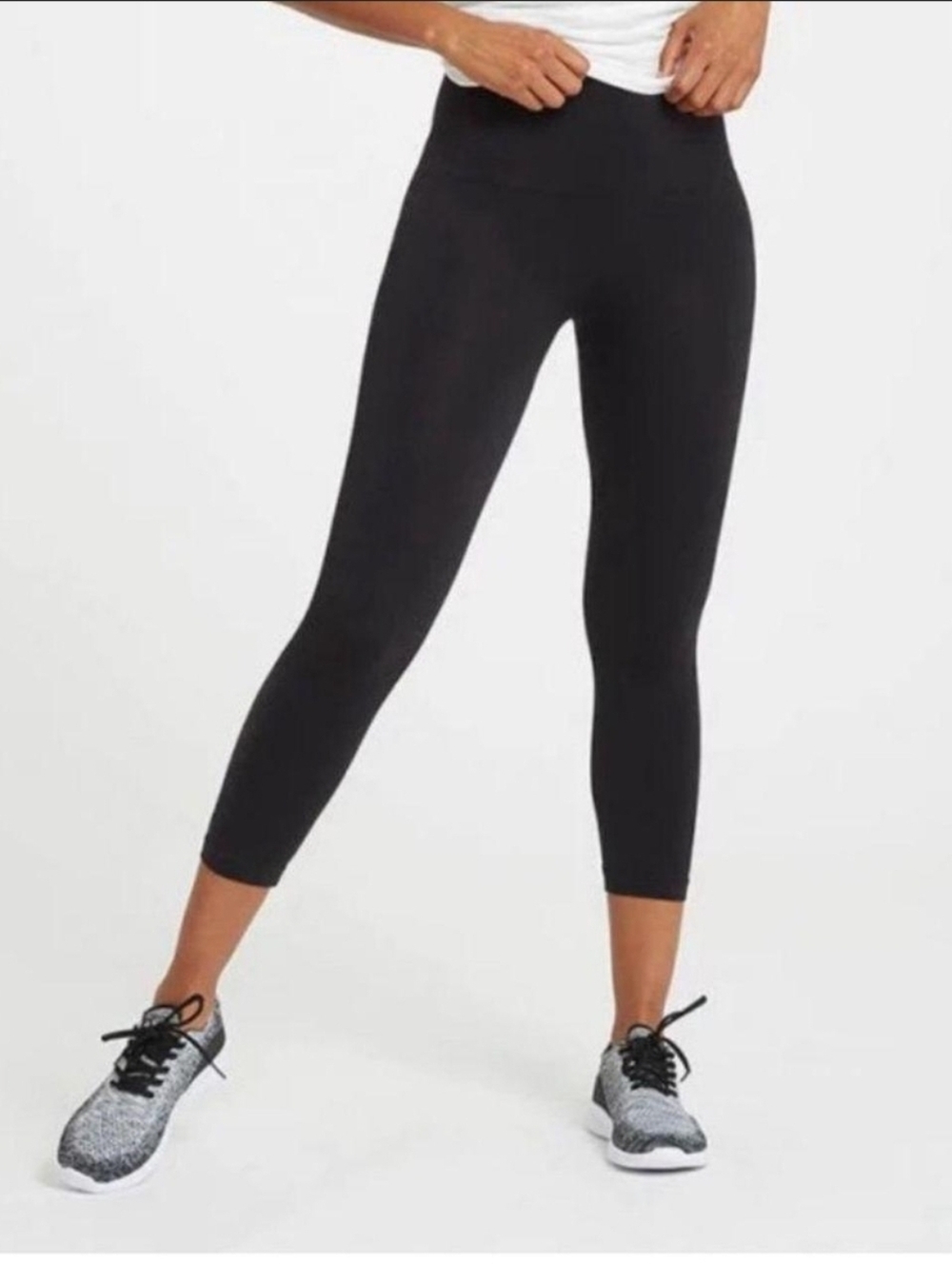 SPANX Womens Black Seamless Compression Leggings 3/4 Length Size Xs